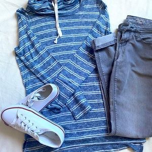 Blue and white pull over